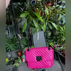 Badgley Mischka Hot Pink Cross Body Bag with Lock and Quilt NWT